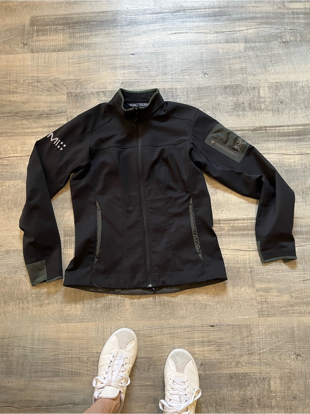 Arc'teryx Women's Black Softshell Jacket with Olive Trim